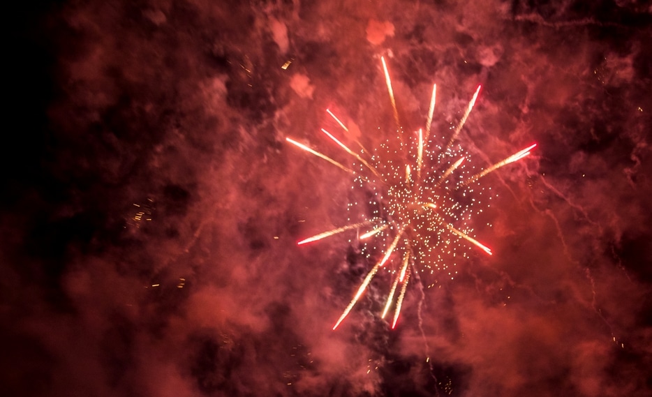feu d'artifice surprise