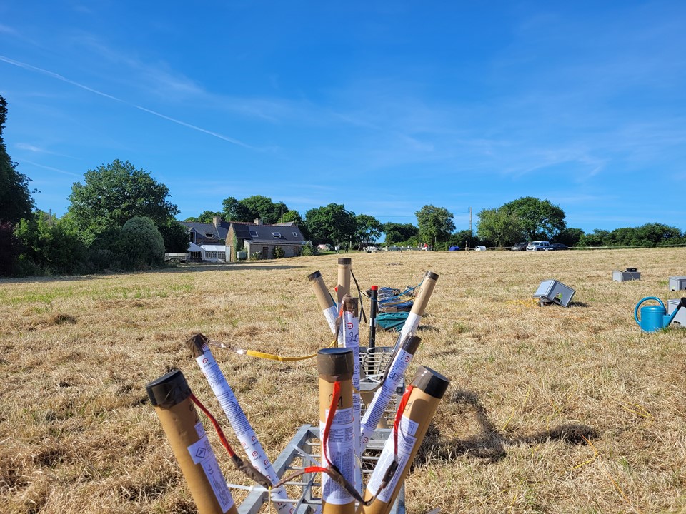 Installation d'un feu d'artifice en Breatagne