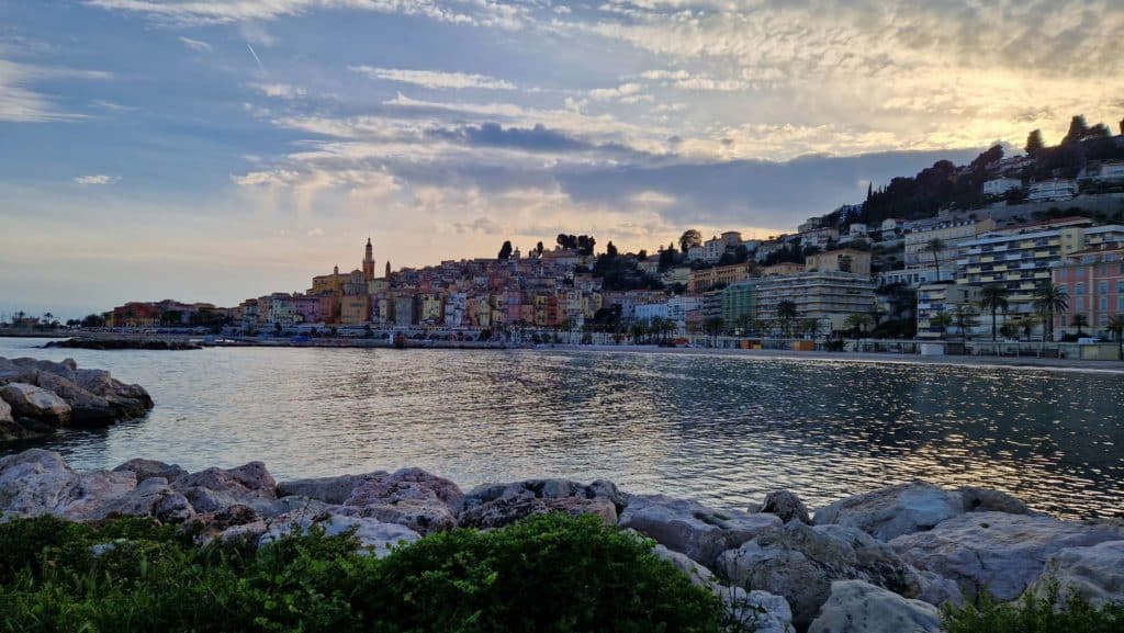 Menton à l'heure du montage de Millétoiles