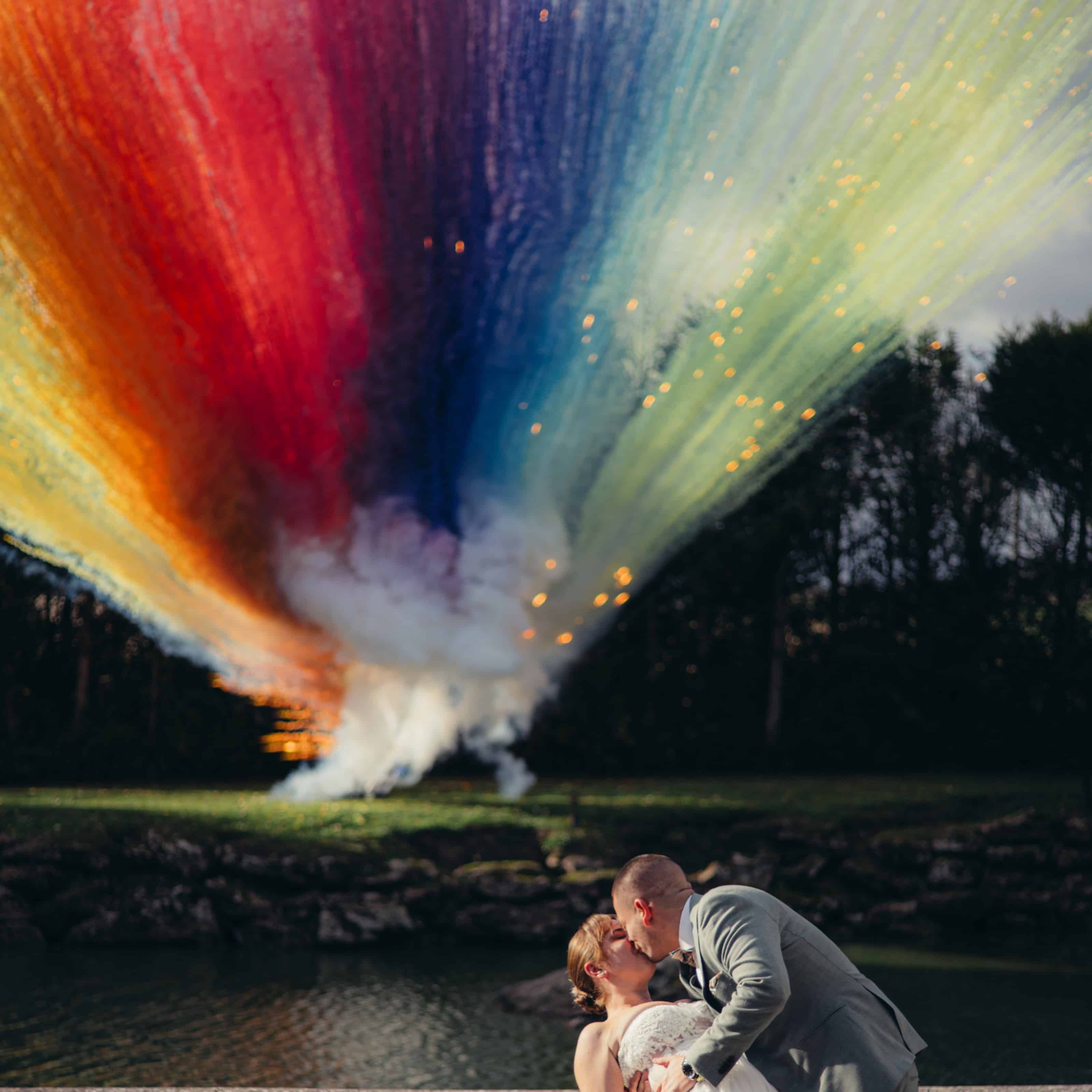 Feu d'artifice de jour, spectacle de fumées colorées mariage, Millétoiles