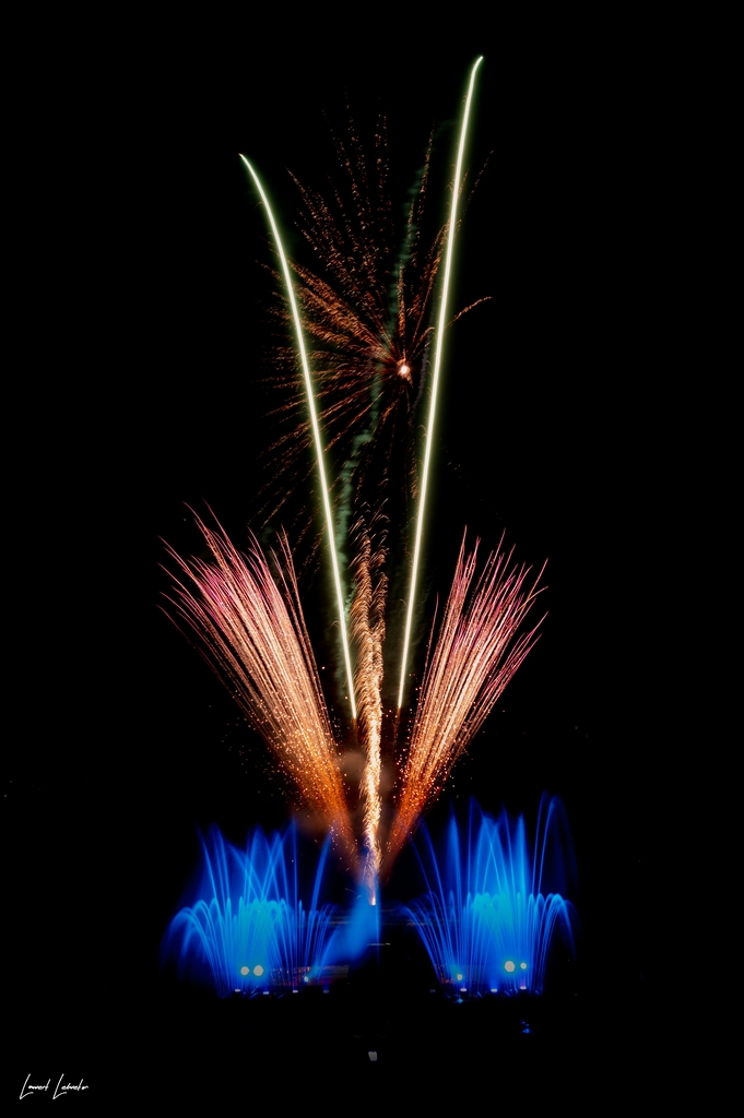 Féérie de Noël_conte pyrotechnique et jets d'eau_Millétoiles (14) Spectacle Millétoiles, féérie de Noël, conte pyrotechnique, spectacle de jets d'eau et feu d'artifice
