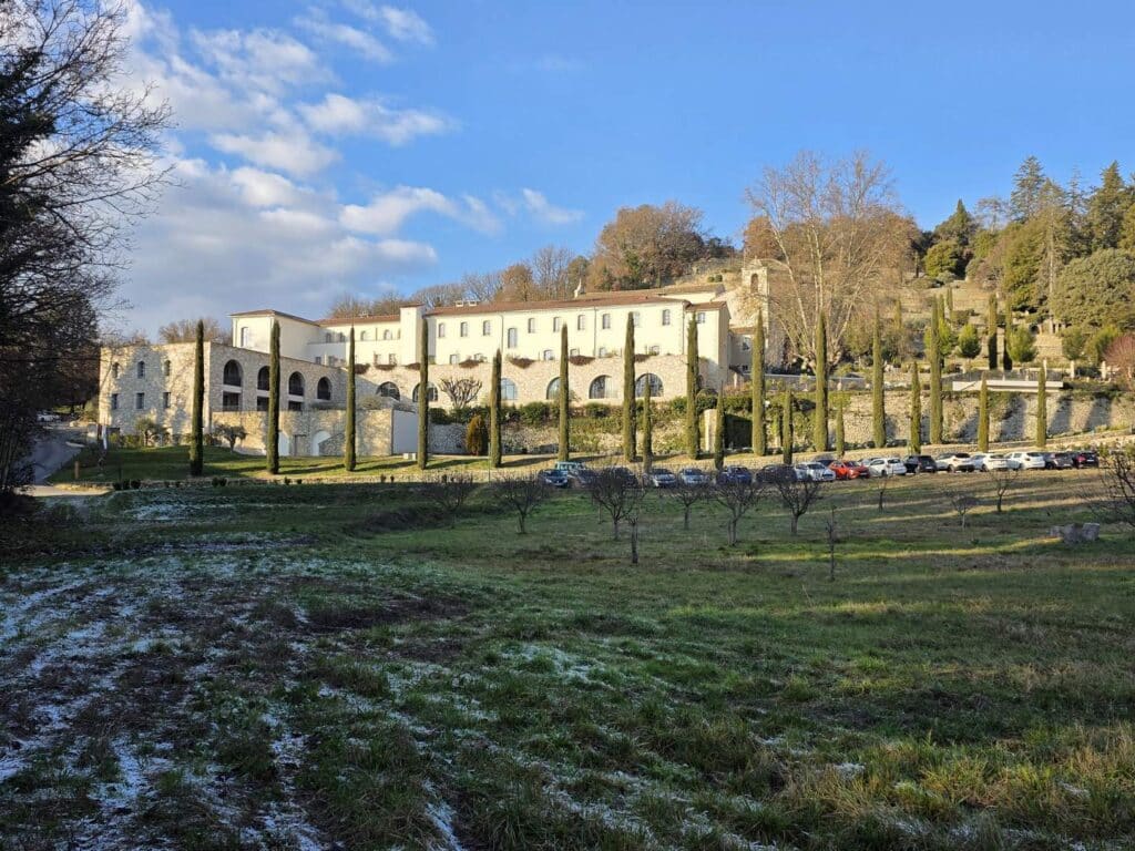 Le couvent des Minimes à Mane (04)